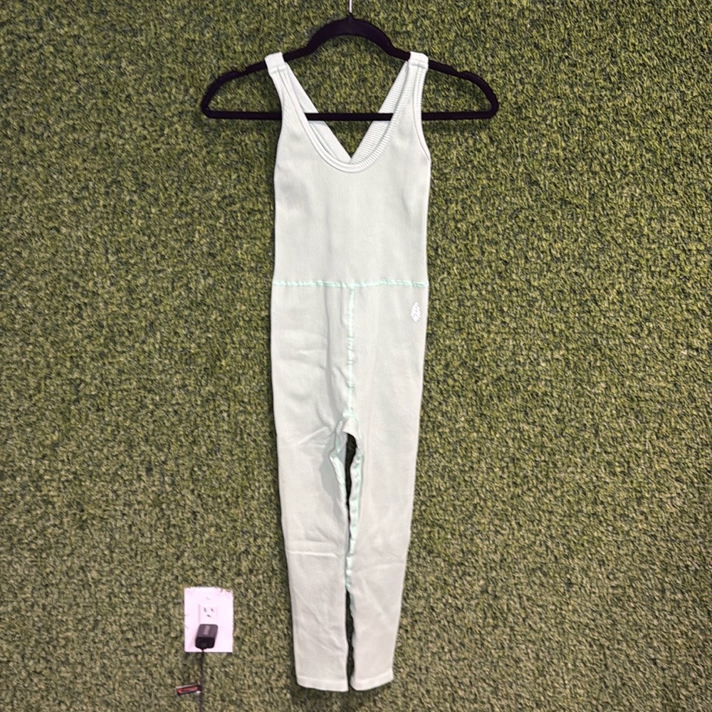 NWOT Free People FP Movement Free Throw Onesie Jumpsuit S Small Green - Picture 2 of 8